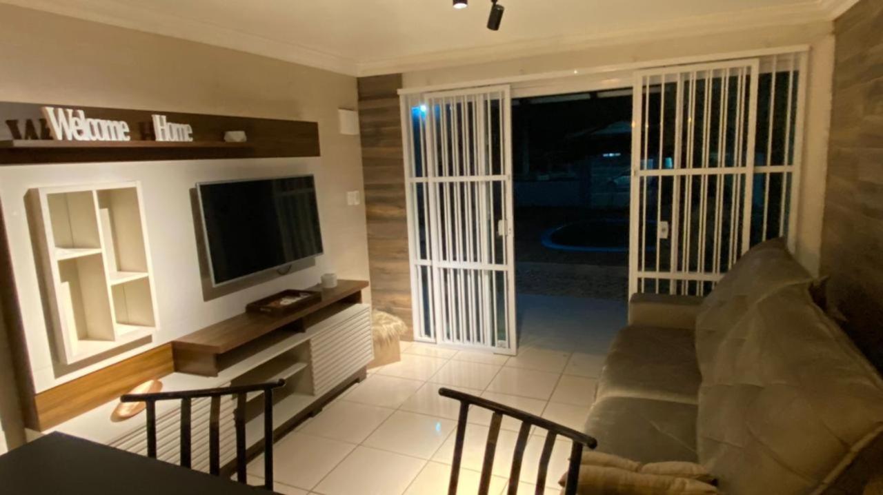 Casa De Praia Top! Beto Carrero, 500M Do Parque, Com Piscina E Sinuca, 1 Suite E 2 Quartos, 3Bwc, A 300M Da Praia, Churrasqueira E Estacionamento Privado Пенья Экстерьер фото